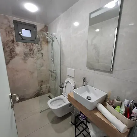 Heaven Pool Apartment Néa Péramos